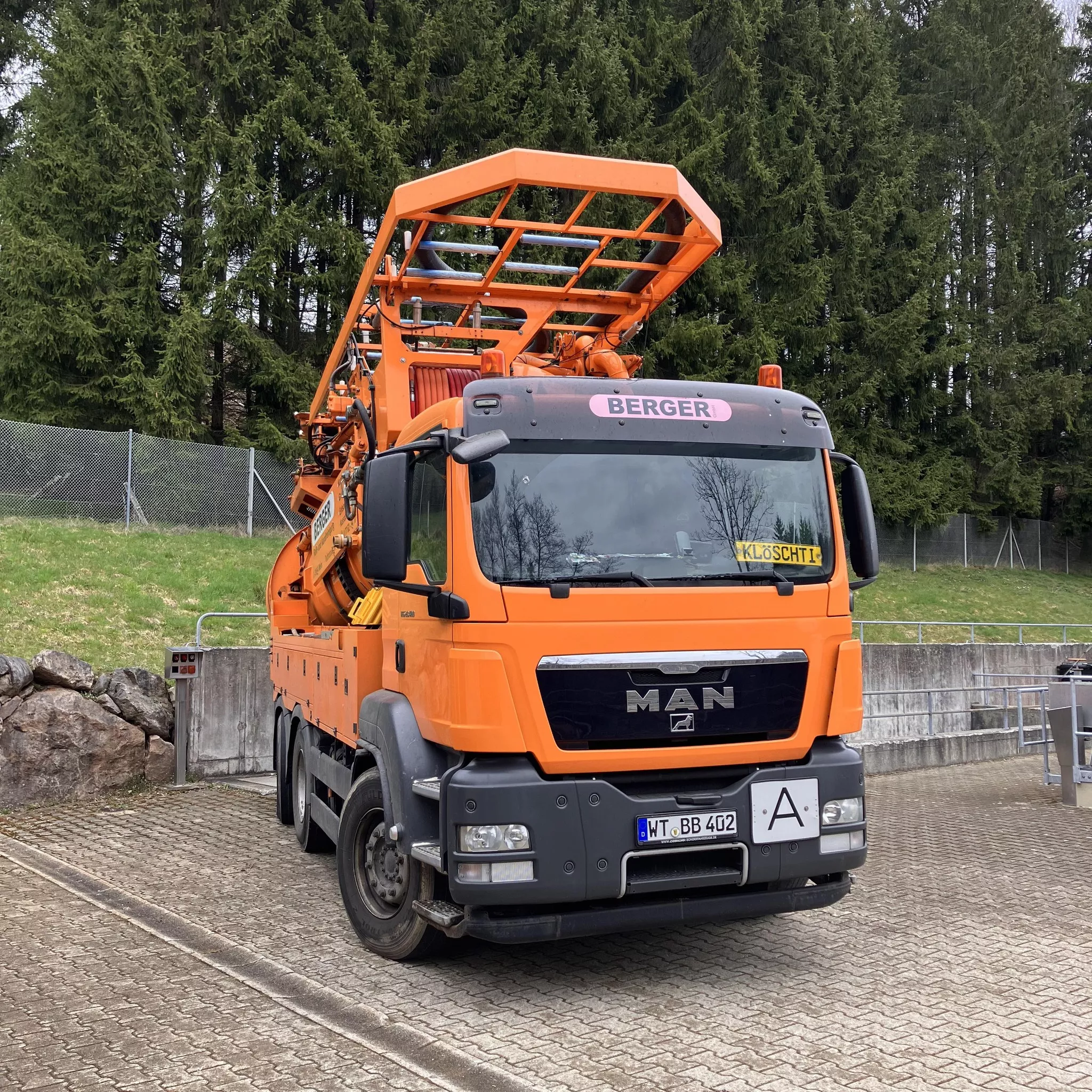 Berger GmbH * Rohr- und Kanalreinigung in Wehr, LKW im Einsatz
