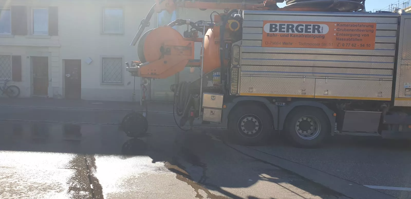 Berger GmbH * Rohr- und Kanalreinigung in Wehr, LKW im Einsatz